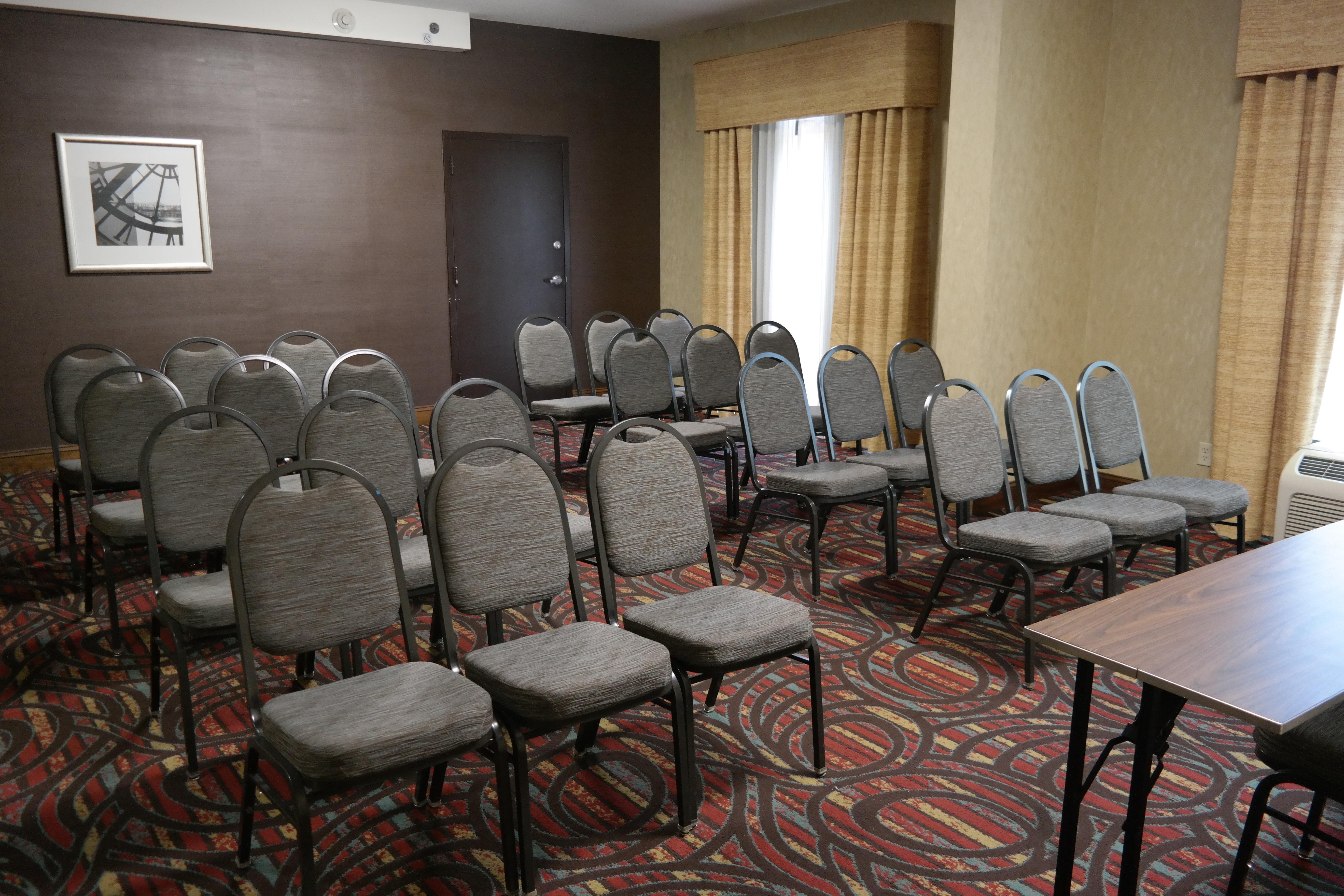 Holiday Inn Express Fredericksburg - Southpoint By Ihg Exterior foto